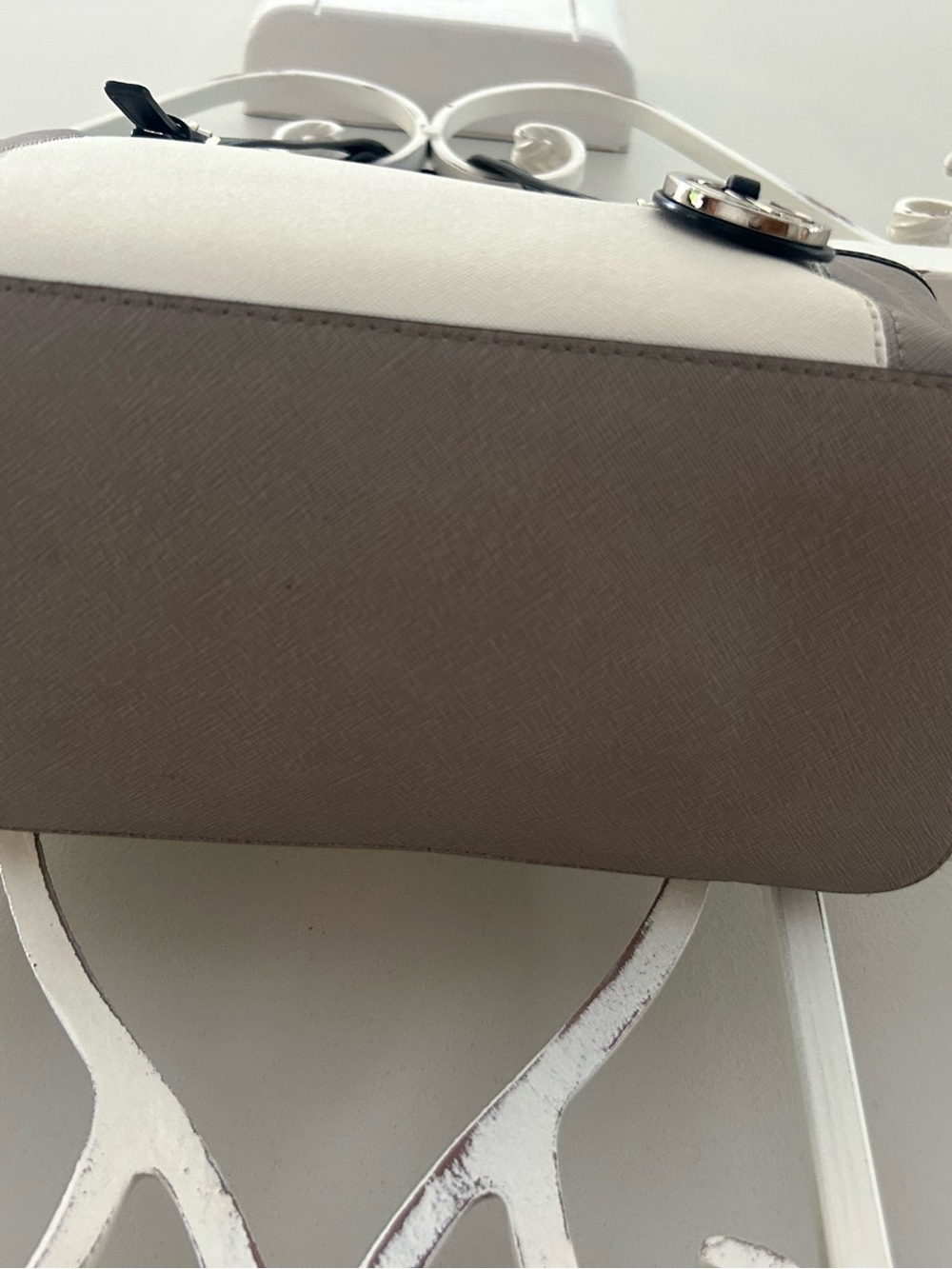 Michael Kors Jet Set Travel Colorblock Tote Gray White Black Saffiano Leather - Picture 4 of 9